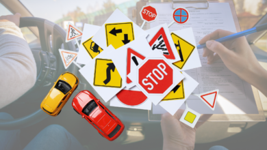 Grafika ze znakami drogowymi w tle zdjęcie podczas egzaminu drogowego