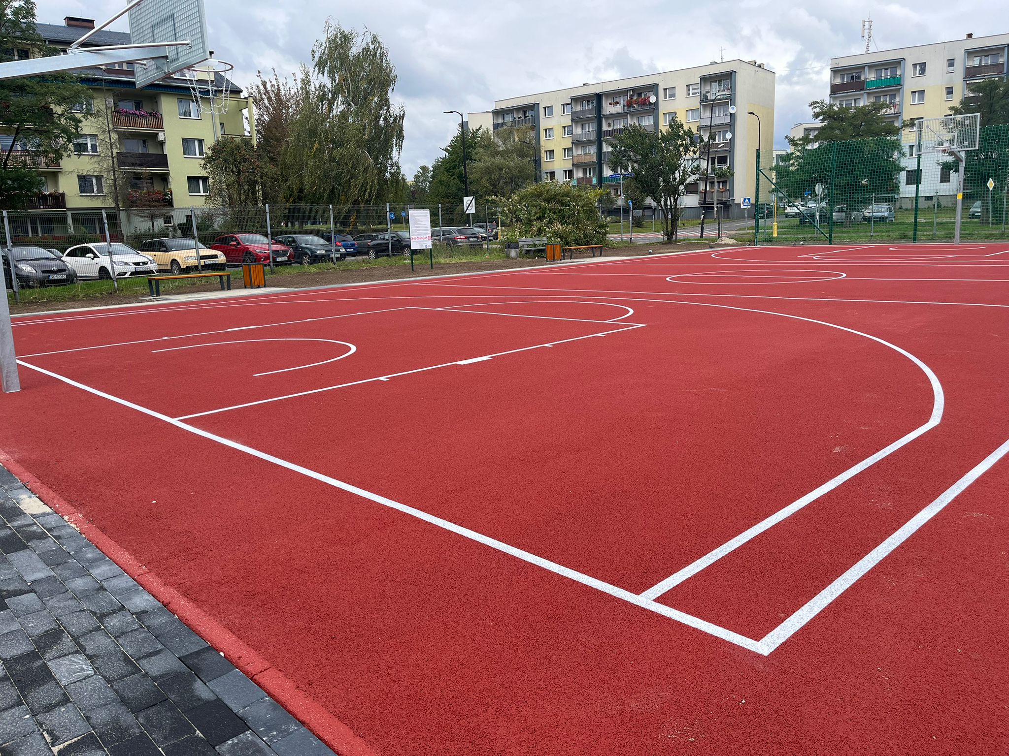 Ruda Śląska inwestuje w sport: nowe boisko do koszykówki gotowe. Co się zmieniło?