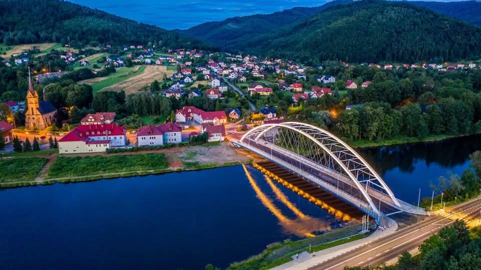 Co kosztowało 43 miliony, świeci nocą i właśnie zachwyciło całą Polskę?