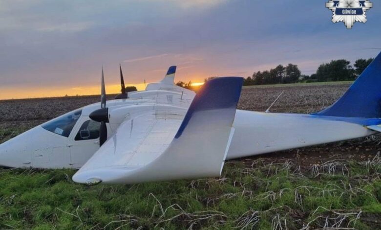 samolot po awaryjnym lądowaniu w Polu