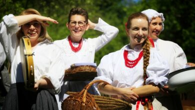 Wieś Tańczy i Śpiewa na Weselu