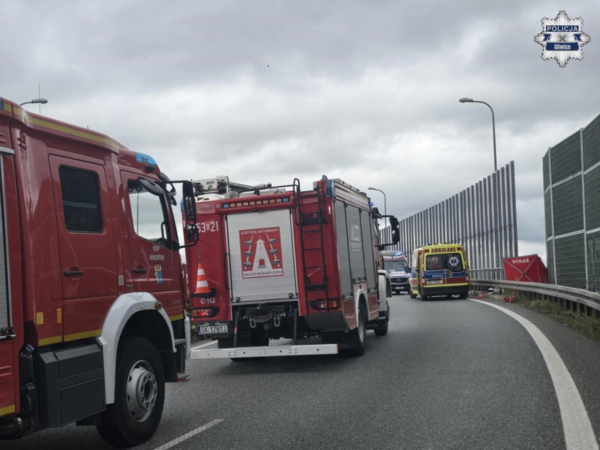 Tragedia na węźle Sośnica! Motocykl roztrzaskał się o bariery – nie żyje 17-latka i 19-latek