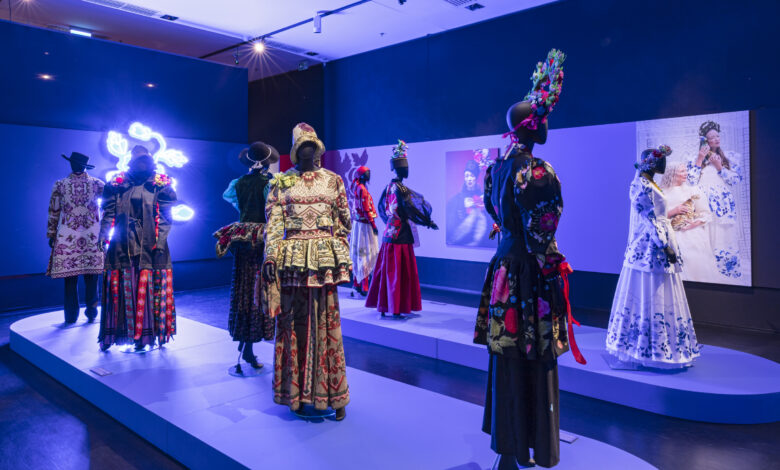 wystawa Muzeum Śląskie stroje na manekinach