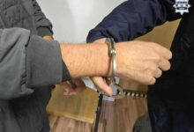 policja kajdanki aresztowanie