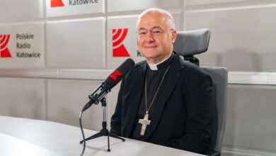 Biskup diecezji sosnowieckiej Artur Ważny