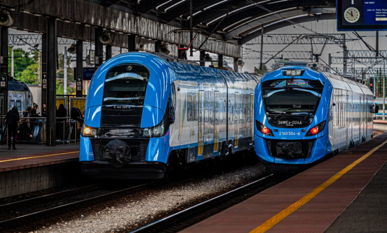 Koleje Śląskie pociągi dworzec