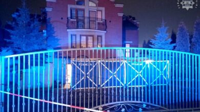 zabójstwo duchownego Kłobuck - za bramą wiazdową budynek parafi