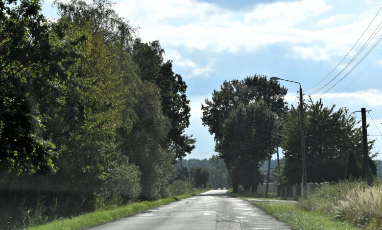 Remont ul. Wodzisławskiej w Turzy Śląskiej fragment zniszczonej drogi
