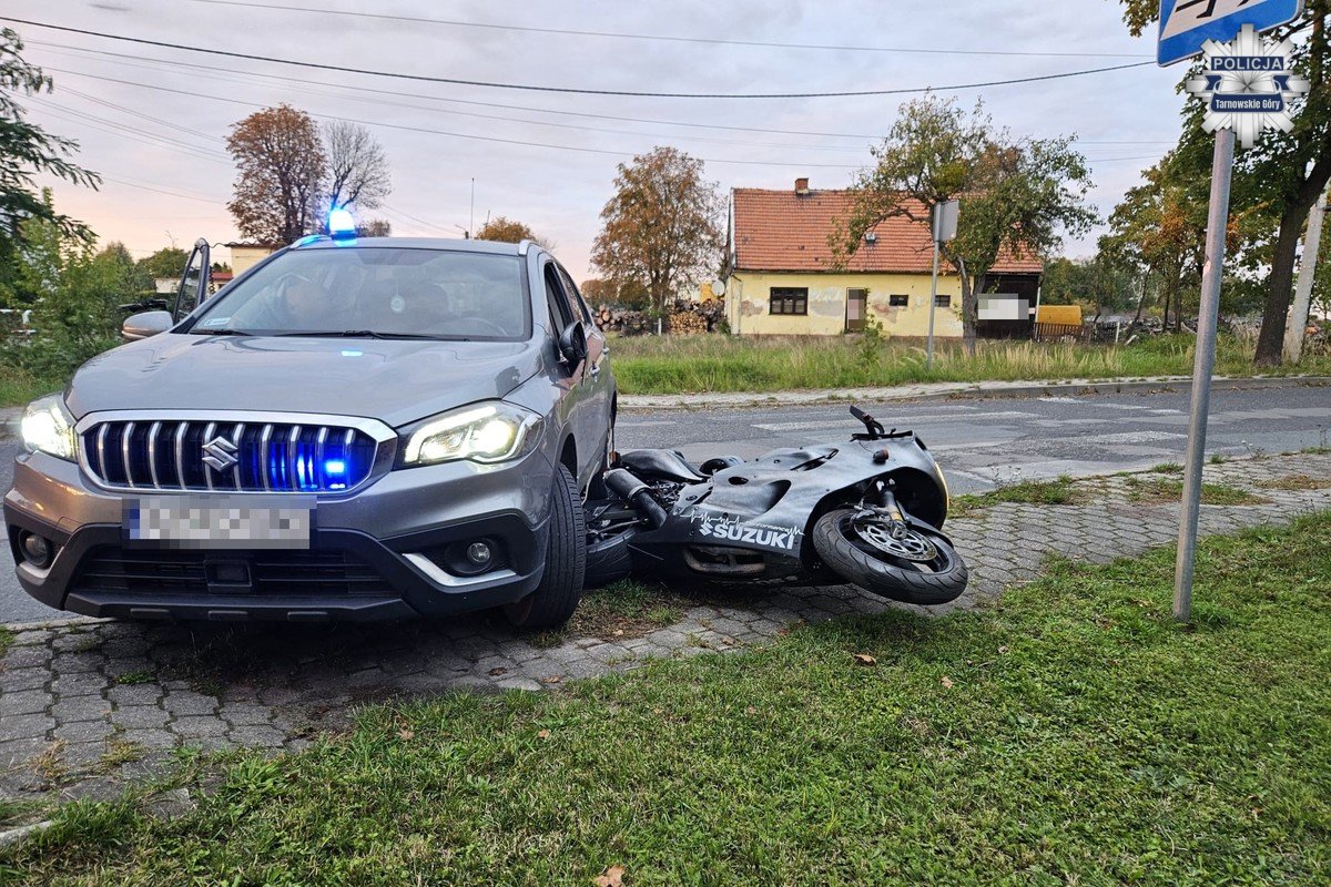 pościg w Tarnowskich Górach motocykl po zderzeniu z samochodem