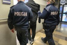 Policjanci aresztowanie