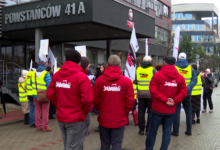 Protest nauczycieli pod Kuratorium Oświaty w Katowicach