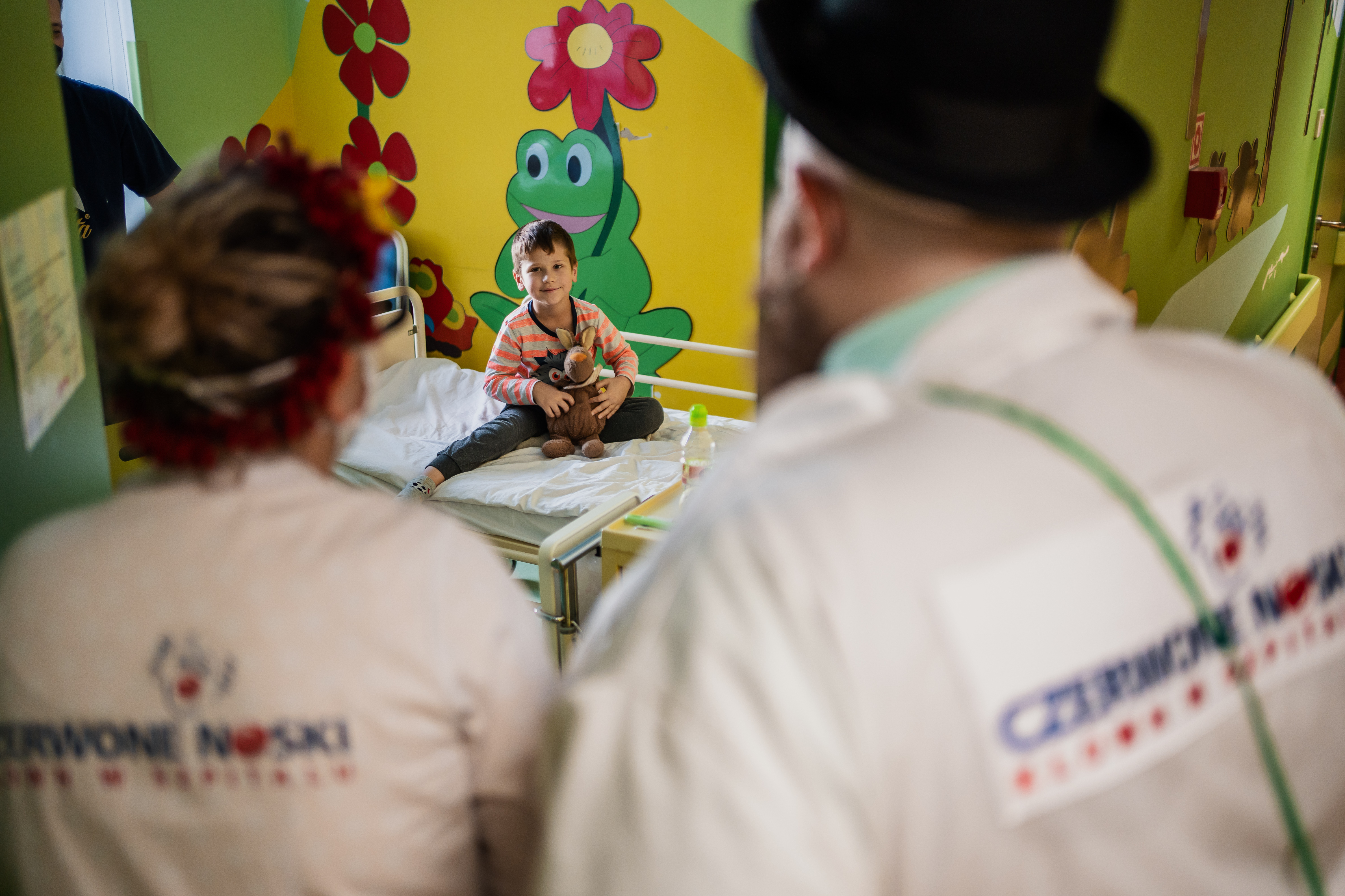 Fundacja Czerwone Noski: śmiech jako lekarstwo w szpitalnych salach