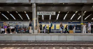 Katowice: Zamkną środkowy tunel na dworcu. Prace przy budowie wind