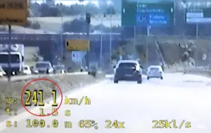 Pędził Porsche aż 241 km/h na ekspresówce. Zatrzymany przez grupę SPEED