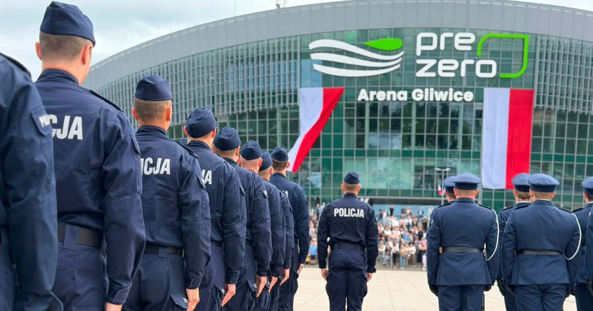 Wojewódzkie Święto Policji w Gliwicach. Awanse, odznaczenia i rodzinny piknik