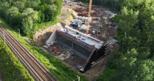 Wiadukt rusza na swoje miejsce. Kluczowa operacja na trasie N-S w Rudzie Śląskiej