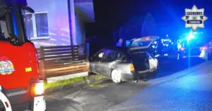 Pijany 19-latek wjechał BMW w ogrodzenie. Jest decyzja o wydaleniu z Polski i 6-letni zakaz