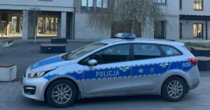 Weszła z wózkiem sklepowym do autobusu. Chciała być niezauważona, a skończyło się więzieniem