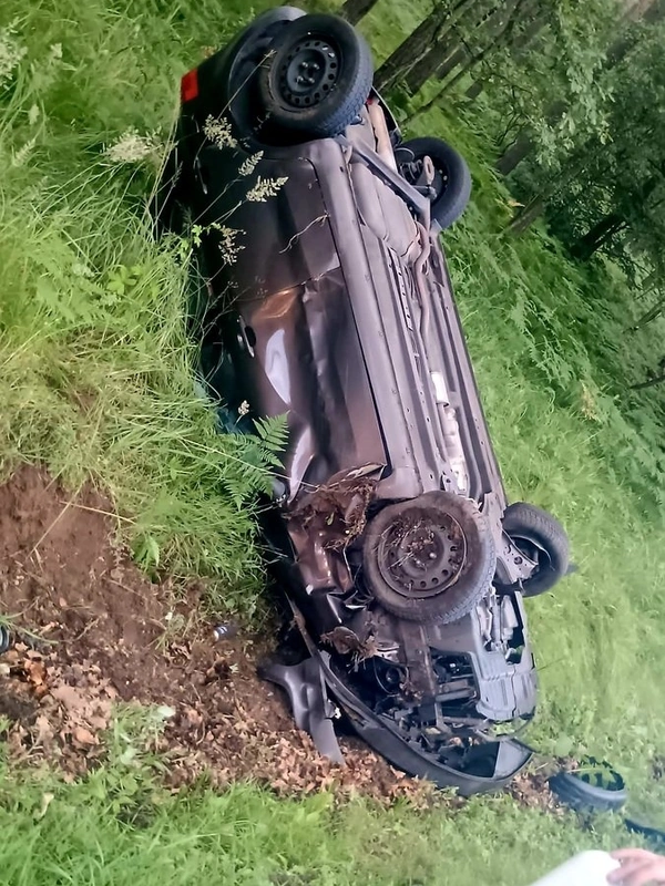 Groźne zderzenie na DW 425 pod Kuźnią Raciborską. Dwie osoby w szpitalu