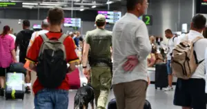 Wracali z wakacji w Turcji. Na lotnisku czekało ich zatrzymanie