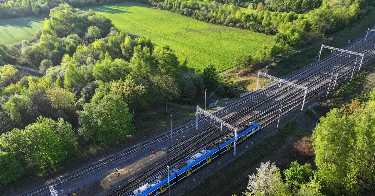 Coraz więcej pasażerów podróżuje Kolejami Śląskimi. Rekord przewozu rowerów