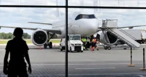 E-papieros, mandat i koniec wakacji. Pasażerowie nie polecieli do Pafos