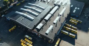 Ponad tysiąc paneli na zajezdni PKM Katowice. Będą produkować własny prąd