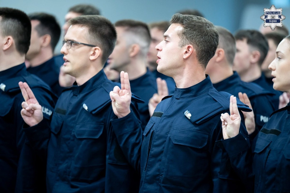 Ostatni nabór do policji w tym roku! Sprawdź zarobki i benefity