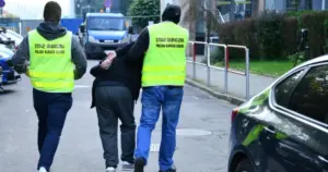 Karty pobytu na fikcyjne spółki. Straż Graniczna i CBA rozbiły grupę przestępczą